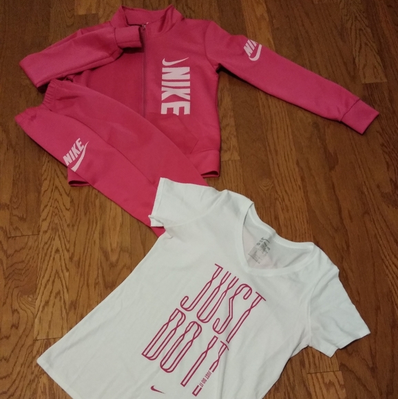 Nike Pants - Women Sweat Suit ❤️